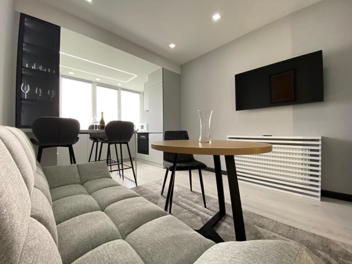 Minimalist Style Apartment With Best Location キシナウ エクステリア 写真